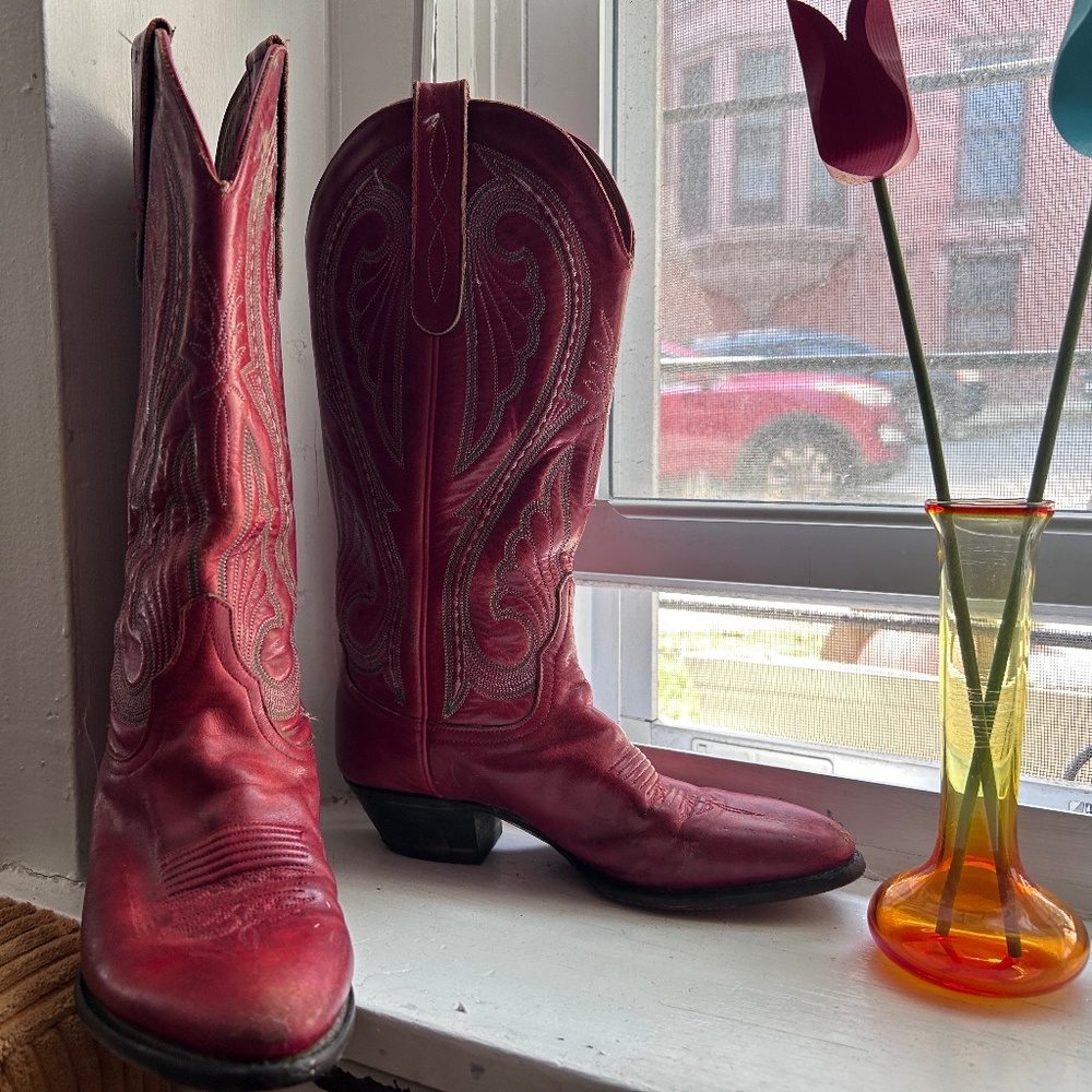 Vintage Larry Mahan Red Cowboy Boots (US 6.5)